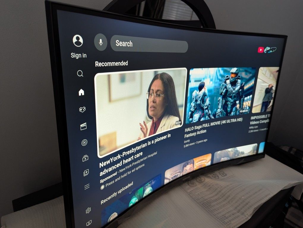 Samsung Odyssey 32-inch Curved Gaming