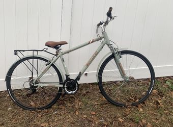 Ozone 500 Men s 700c Cityscape Hybrid Bike Bed Stuy for Sale in