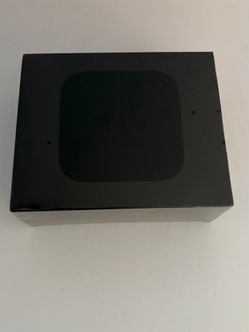 Apple TV  4 th  Generation complete -NEW