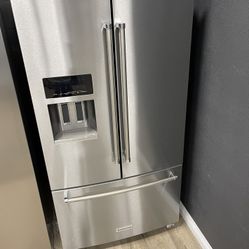 Frigidaire French Door Refrigerator JP18 