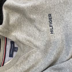 Grey Tommy hillfiger sweater
