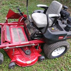 Toro Z200 Commercial zero turn riding mower 52" cut ,ready to mow,delivery extra