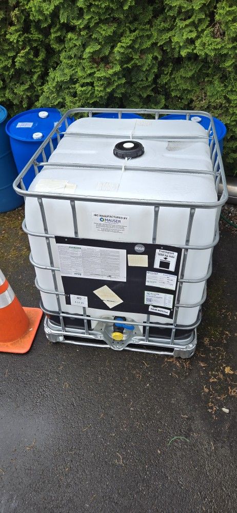 275 Galllon IBC Tank