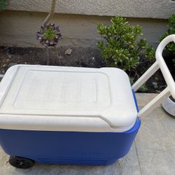Igloo Cooler On Wheels 