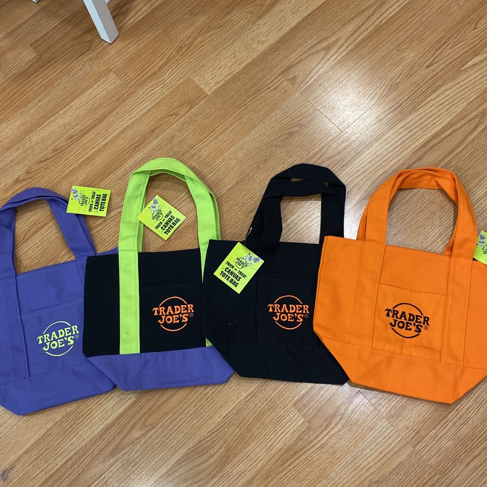 Trader Joe's Limited Edition Halloween Tote Bag Set