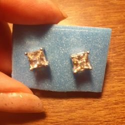 Ladies Princess Cut Stud Earrings, 10mm.