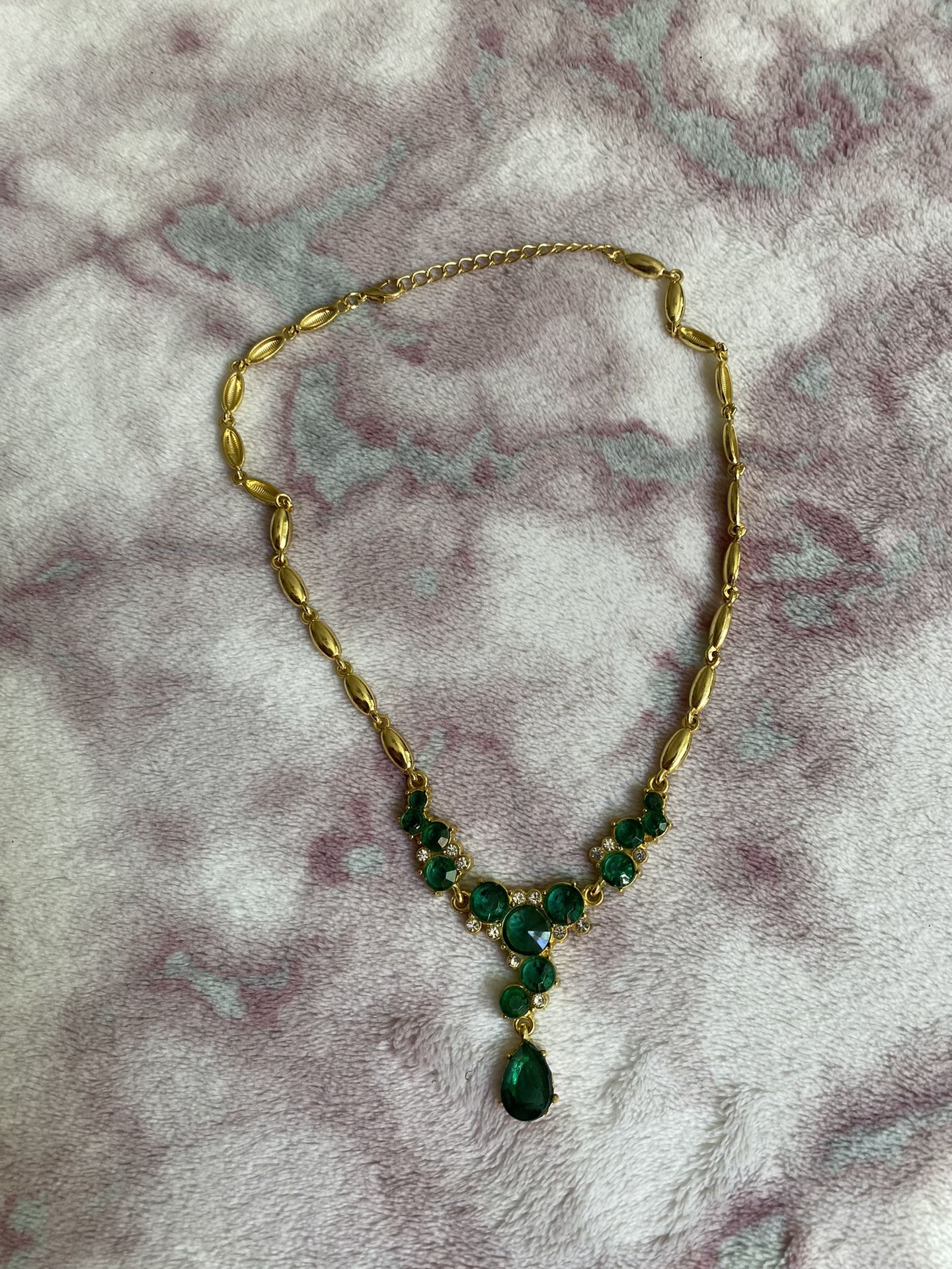 Gold And Emerald Green Neckles 