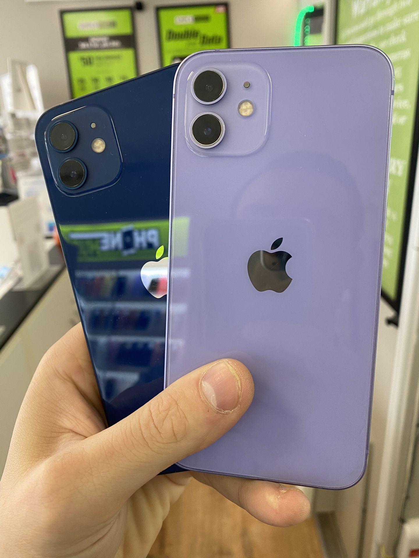 Unlocked iPhone 12 64GB - All Colors