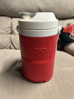 Igloo soft ball water bottle