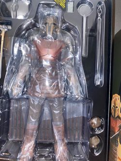 Hot toys Armor figure