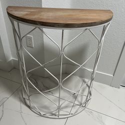 Accent Table 