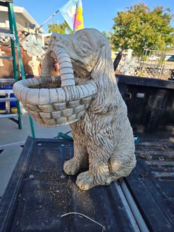 VINTAGE 1991 M. Fontana Dog Garden Sculpture