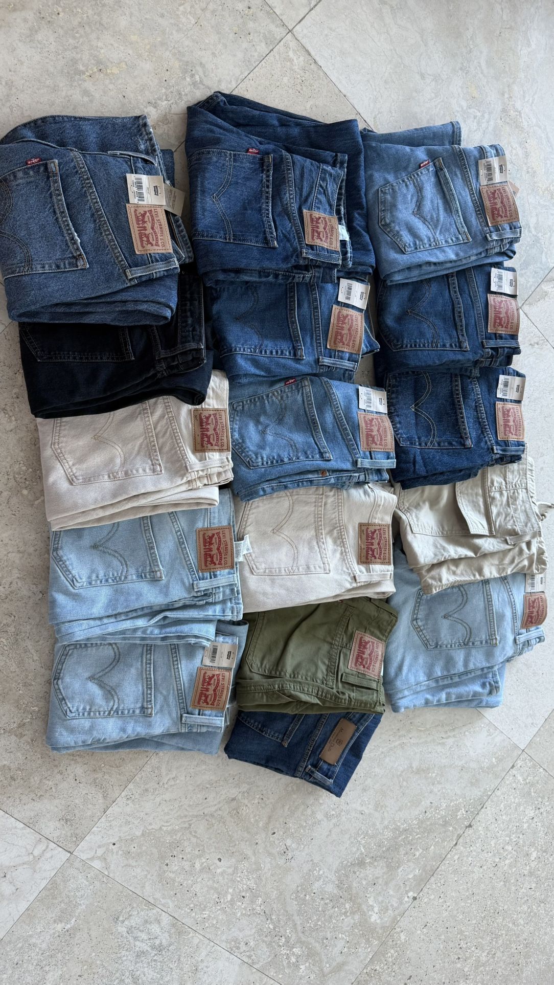 ❤️ Levi’s Women’s Jeans – Brand New With Tags (Sizes 26–28) – Big Sale ❤️