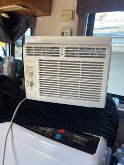 Fridgidaire Window A/C 5000 BTU