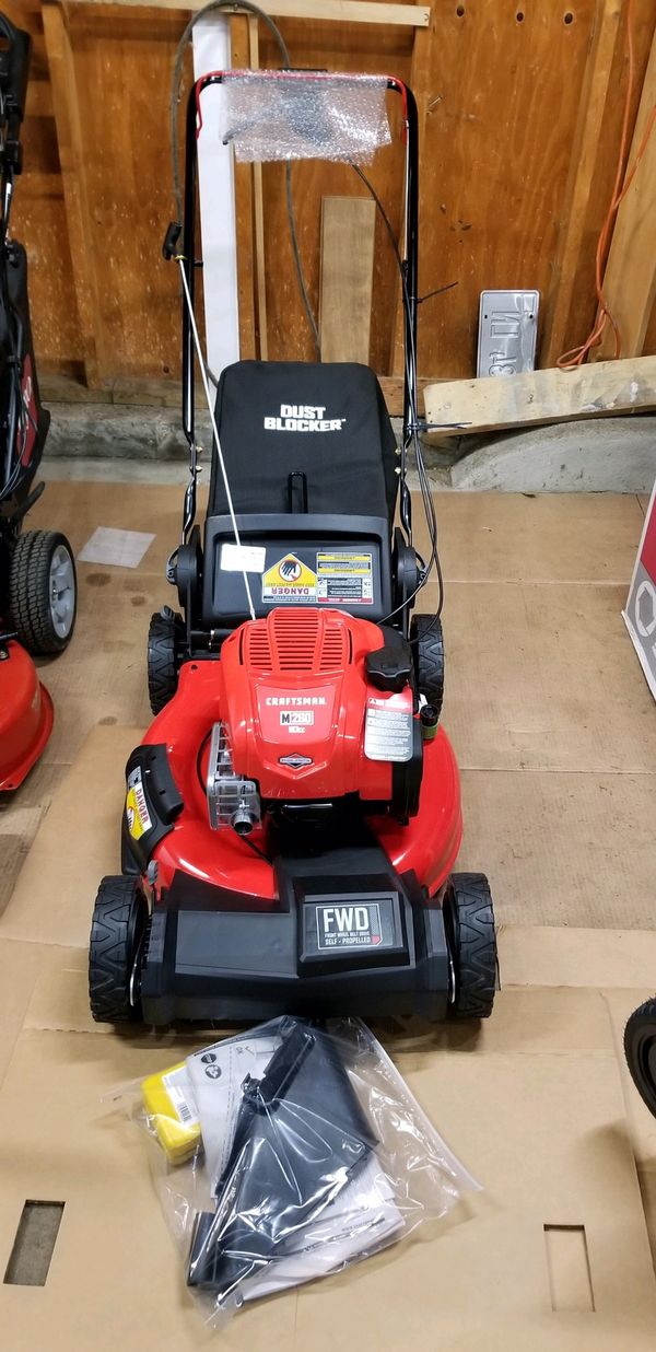 CRAFTSMAN M260 Vertical Storage 163cc 21in SelfPropelled Gas Push