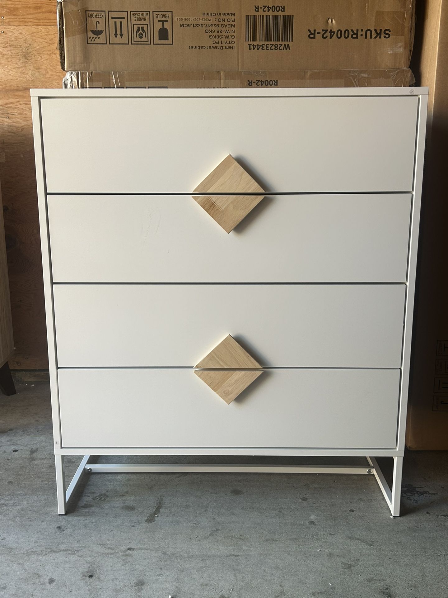4-Drawer Dresser