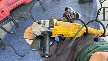 Dewalt grinder/ polisher