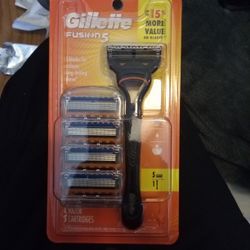 Gillette Fusion 5 Razor W/5 Cartridges