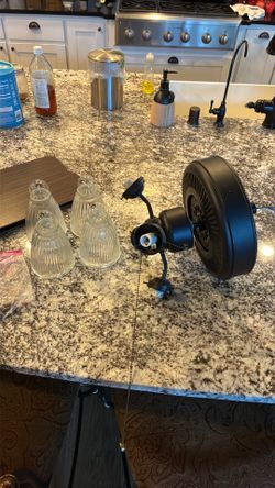 Ceiling fan 5 blade and 4 globe