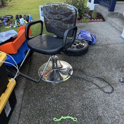 Barber Chair $20