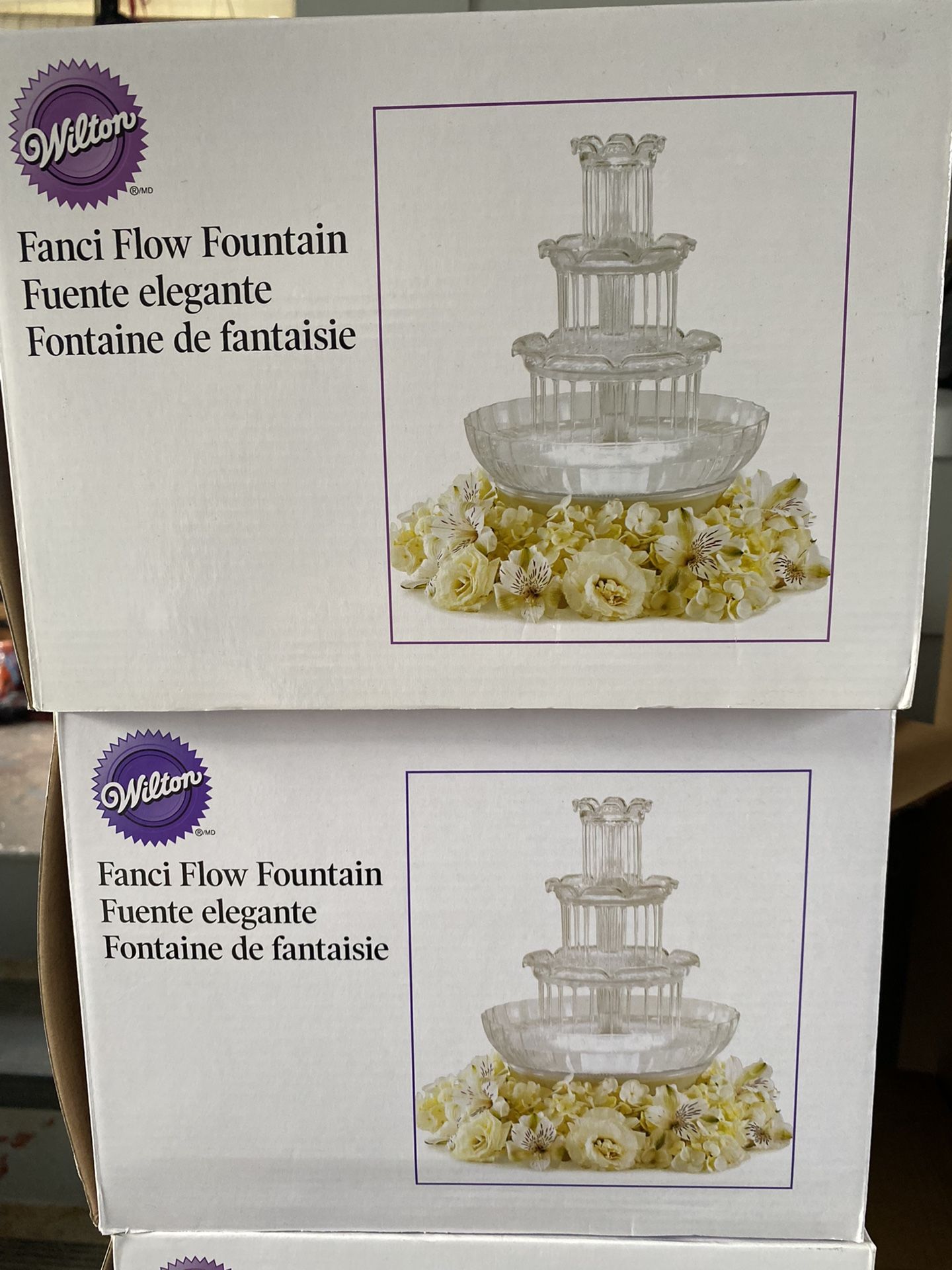 Wilton Fanci Flow Fountain