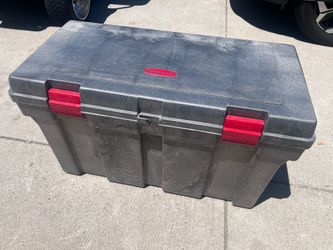Rubbermaid XL Commercial Style Heavy Duty Storage Tool Trunk