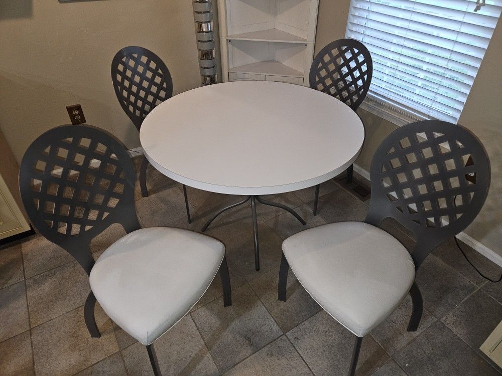 Kitchen Table and Chairs Set. Langhorne