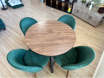Dining table set