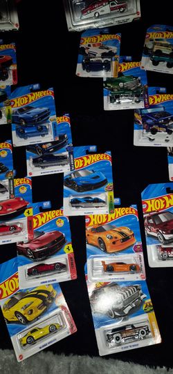 Nice lot of Premium and uncommon Hot wheels includes a TH