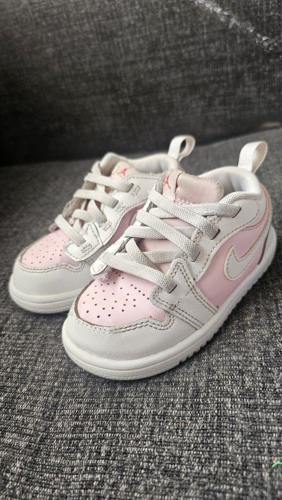 Toddler Nike Jordans 6c
