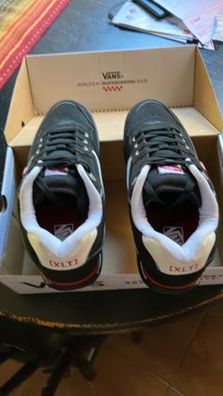 VANS ROWLEY XLT SIZE 11.5