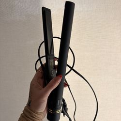 HOT TOOLS PROFESSIONAL STRAIGHTENER