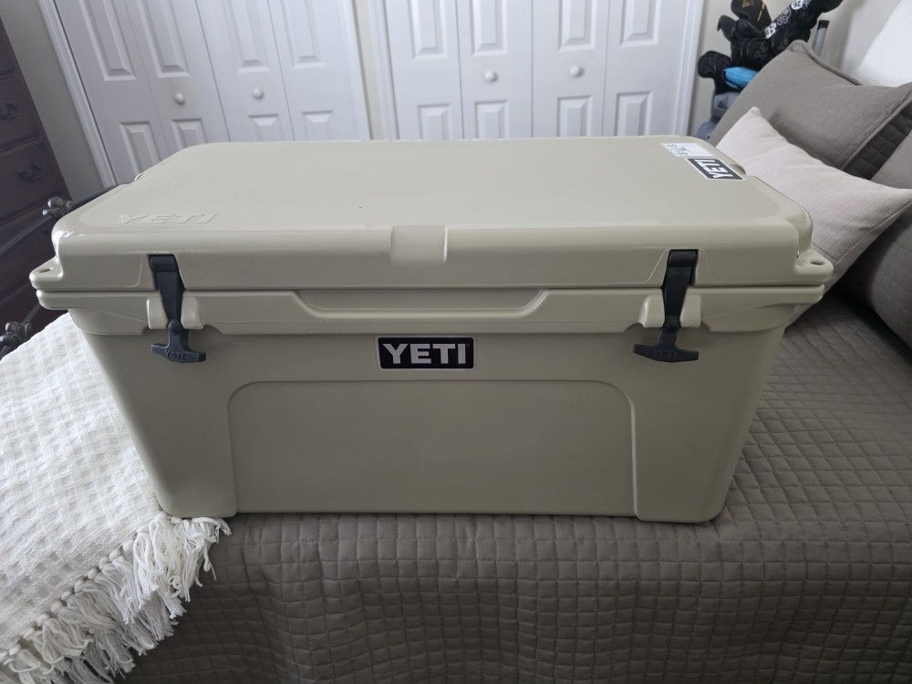 YETI 65 COOLER