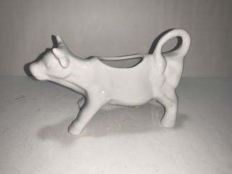 CERAMIC COW SHAPED CREAM POURER 7” x 5”