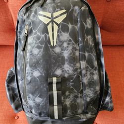 NIKE NBA BLACK MAMBA KOBE BRYANT #24 #8 LAKERS SNAKESKIN BACKPACK -  GREY/BLACK