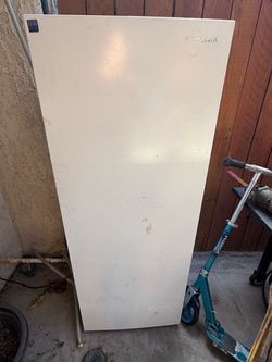 Insignia Upright FreezerWhite