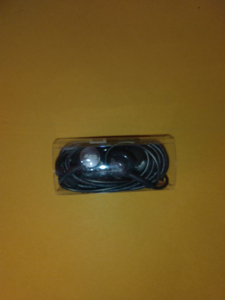 Samsung AKG Headphones 