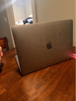 2017 MACBOOK