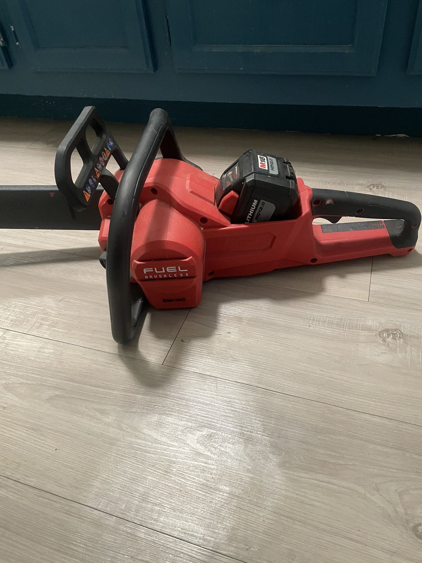 Chainsaw Milwaukee 16”