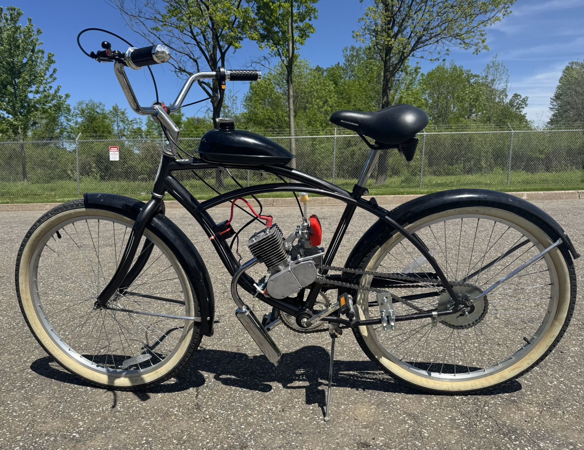 New 100cc motorized bicycle 26” schwinn beach cruiser