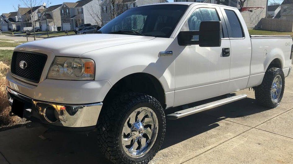 Ford F150  Clean title no accidents!!!