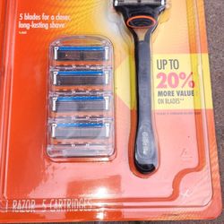 Gillette Fusion 5 With 5 Refills 