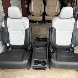BRAND NEW LEATHER BUCKET SEATS WITH SEATBELTS AND CONSOLE 
