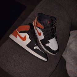 Air Jordan Midshattered Backboard Size 3y