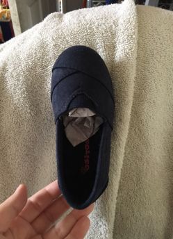 Size 5 but more like a 6