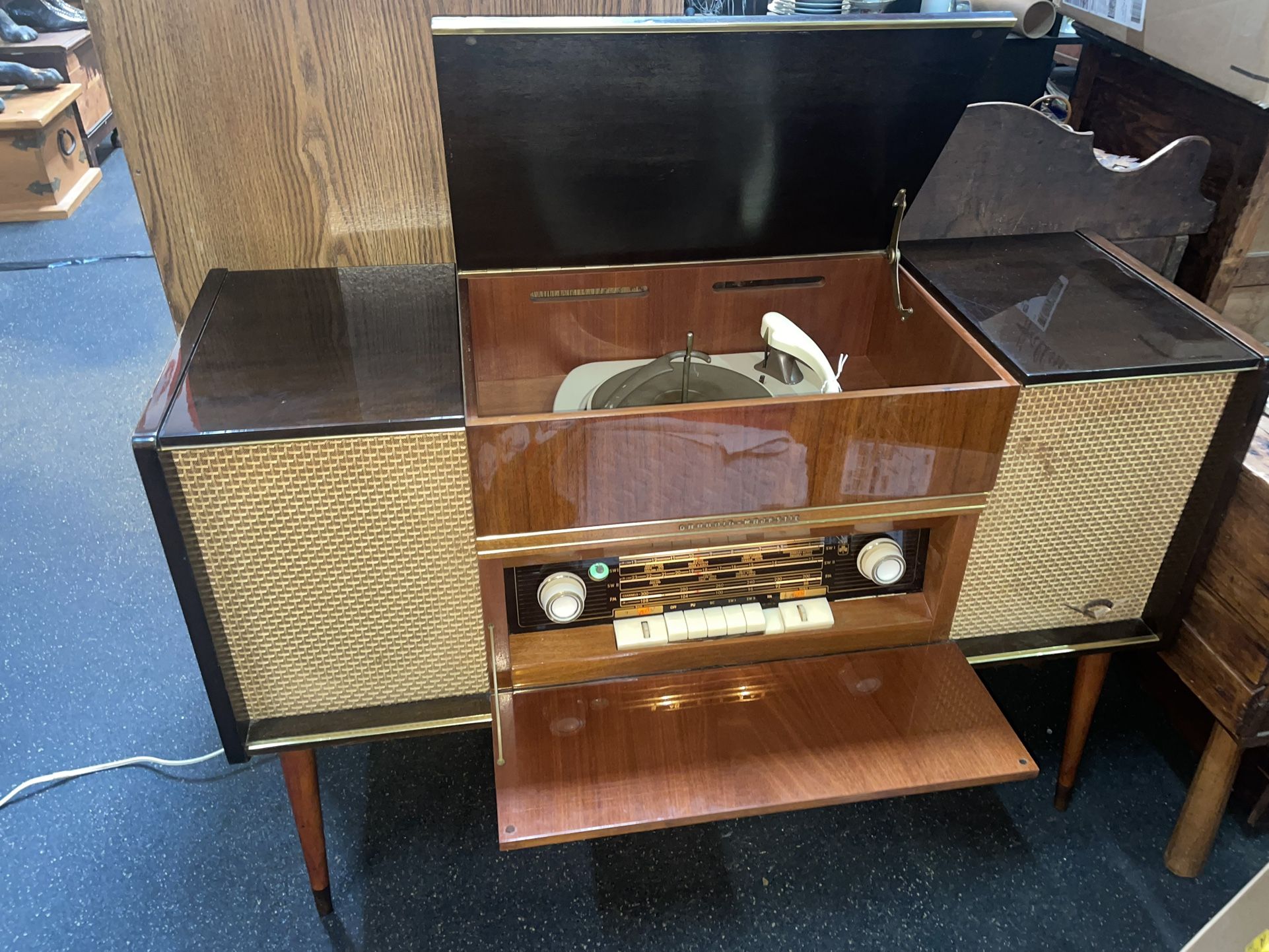 Vintage GRUNDIG MAJESTIC STEREO SO112 US W German Art Deco Console Record Player