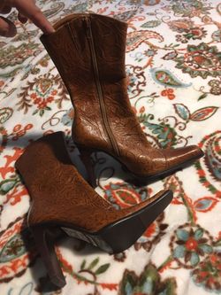 Brand new leather boots made in Brazil