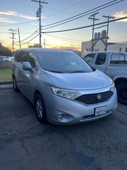 Nissan 2015 quest SV