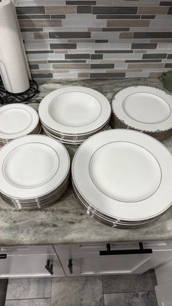 Lenox plates