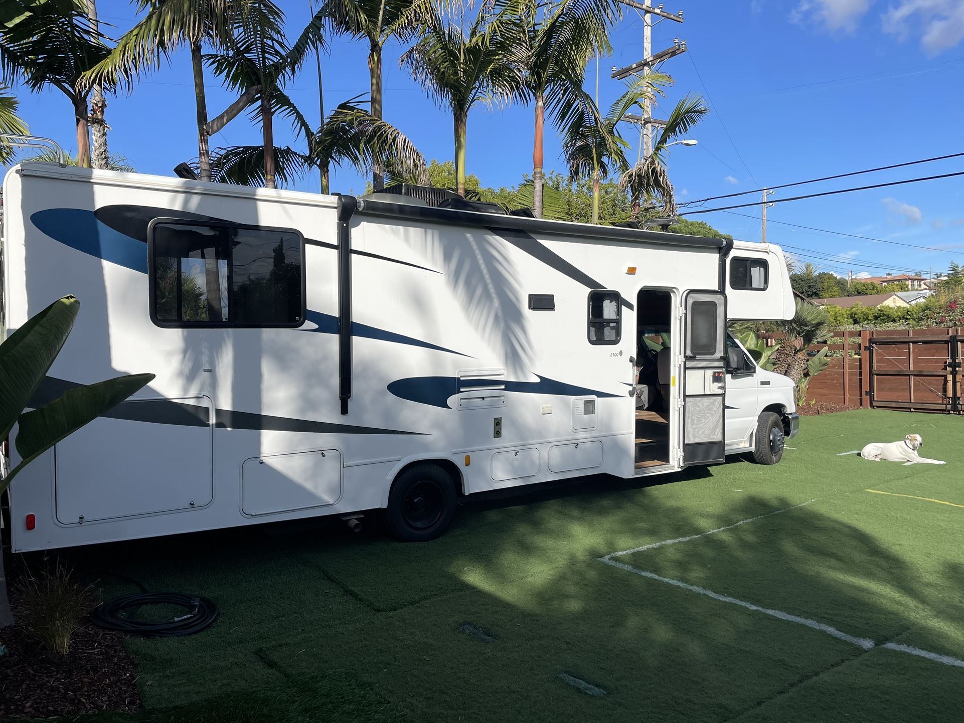 Forest River Sunseeker 31ft